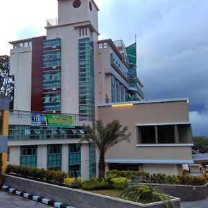 Grand Royal Denai Hotel